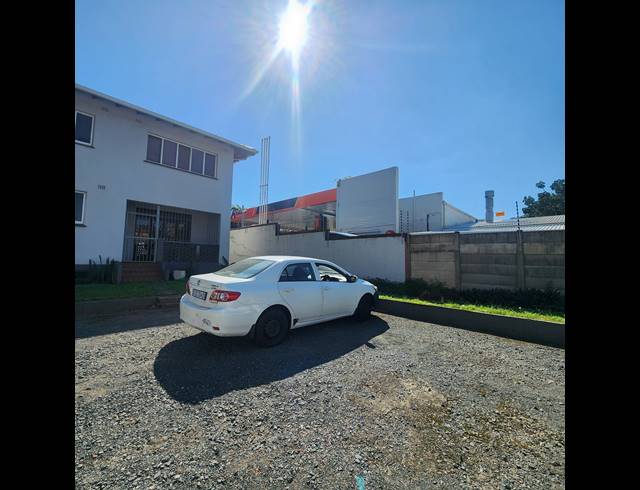 300M² OFFICE FOR SALE IN GLENWOOD